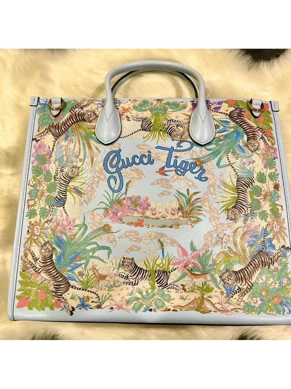 Like New GUCCI TIGER - Limited Edition Tote- w. matching dustbag & COA - Picture 2 of 8